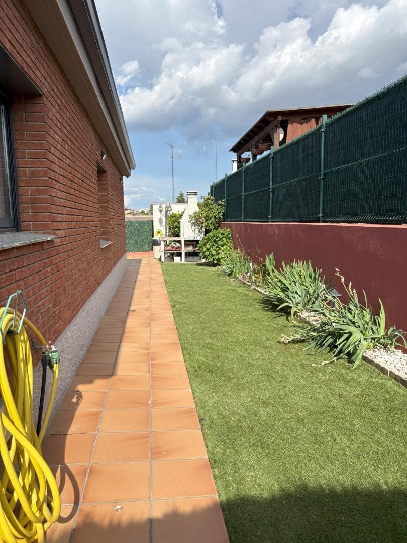 4 quarto Moradia para venda em Masquefa com piscina garagem - 429 000 € (Ref: 9024138)