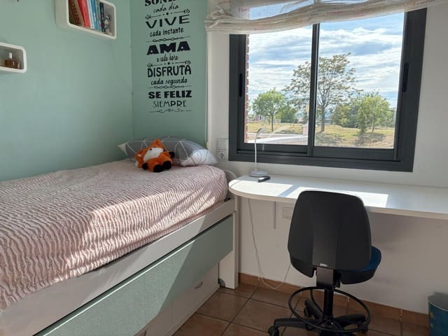 4 quarto Moradia para venda em Masquefa com piscina garagem - 429 000 € (Ref: 9024138)