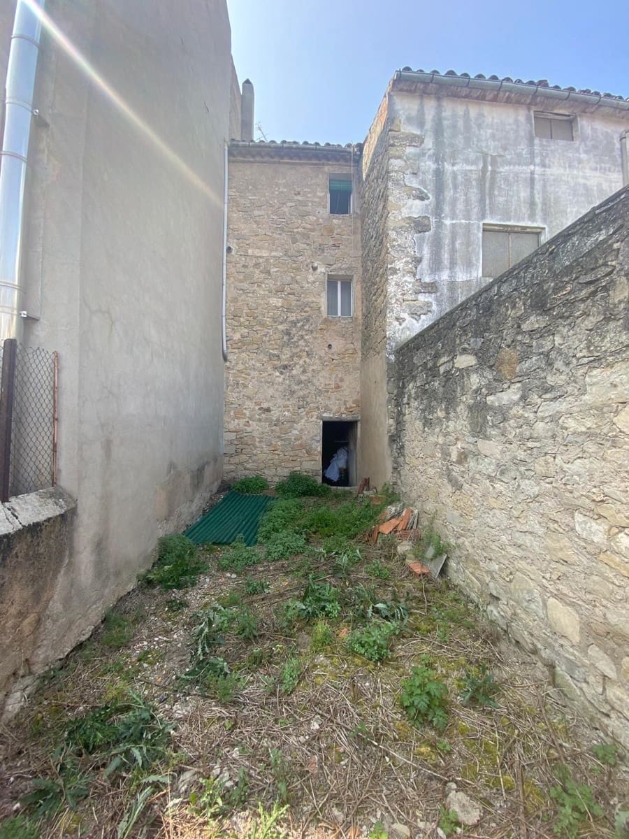 4 makuuhuone Omakotitalo myytävänä paikassa Santa Coloma de Queralt mukana 
autotalli - 86 000 € (Ref: 9034457)