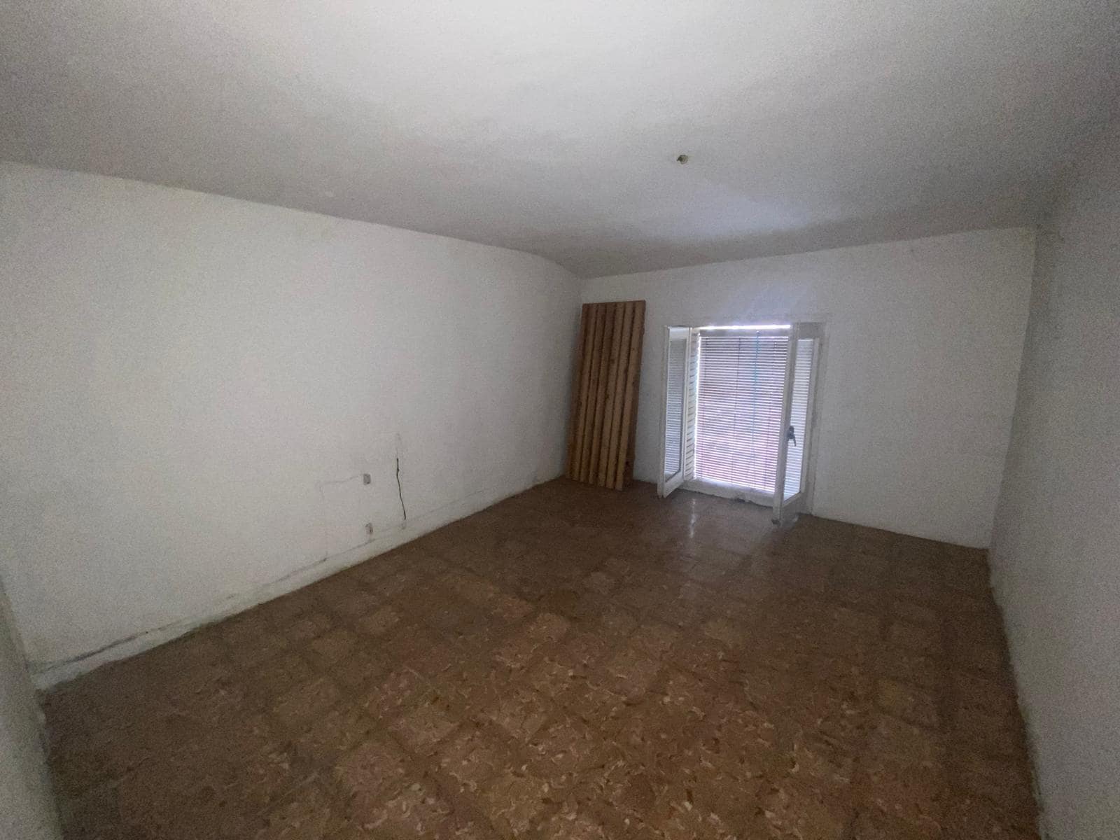 4 makuuhuone Omakotitalo myytävänä paikassa Santa Coloma de Queralt mukana 
autotalli - 86 000 € (Ref: 9034457)