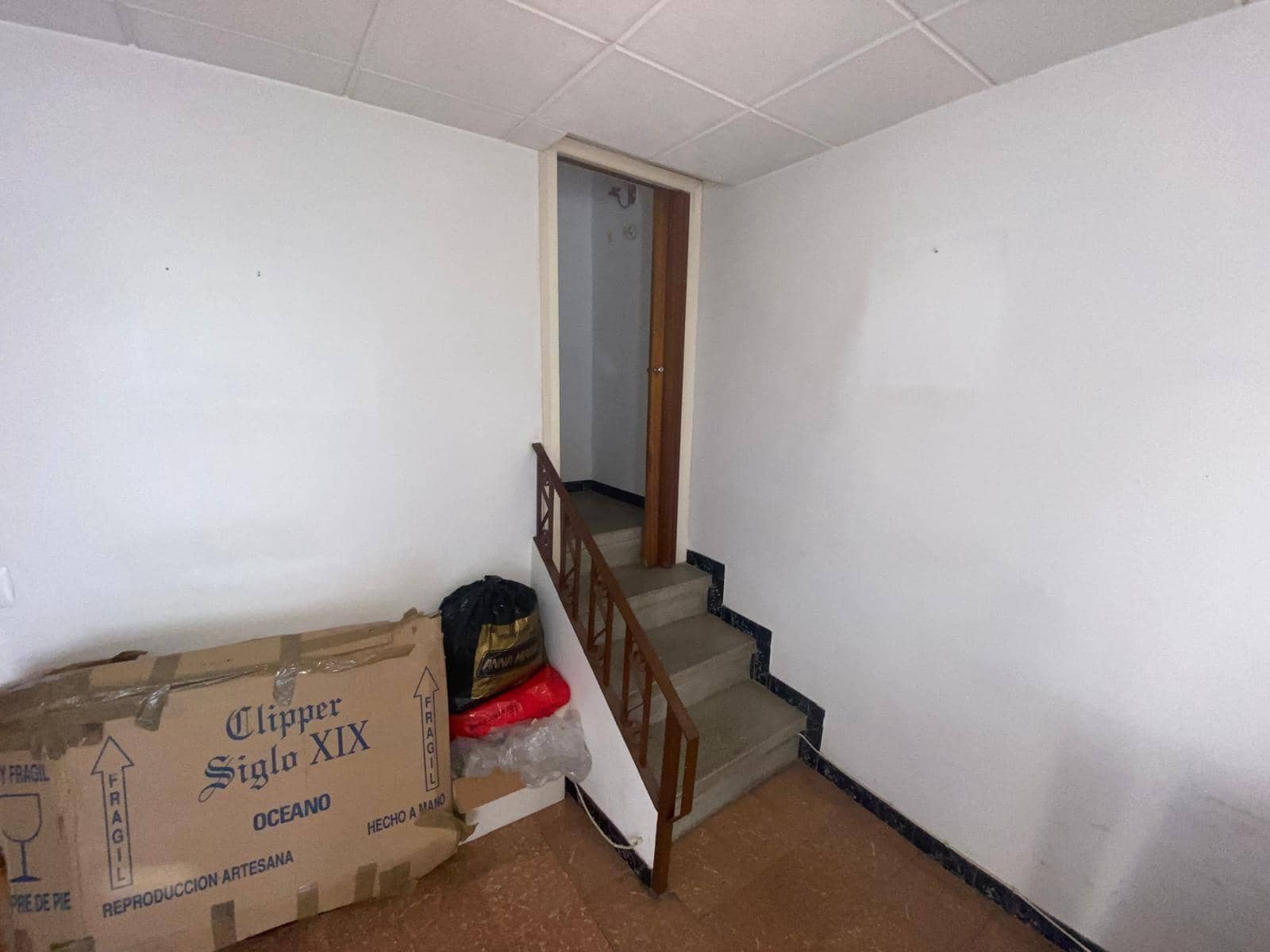 4 makuuhuone Omakotitalo myytävänä paikassa Santa Coloma de Queralt mukana 
autotalli - 86 000 € (Ref: 9034457)