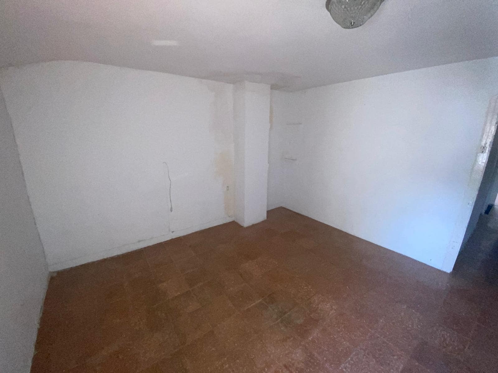 4 makuuhuone Omakotitalo myytävänä paikassa Santa Coloma de Queralt mukana 
autotalli - 86 000 € (Ref: 9034457)