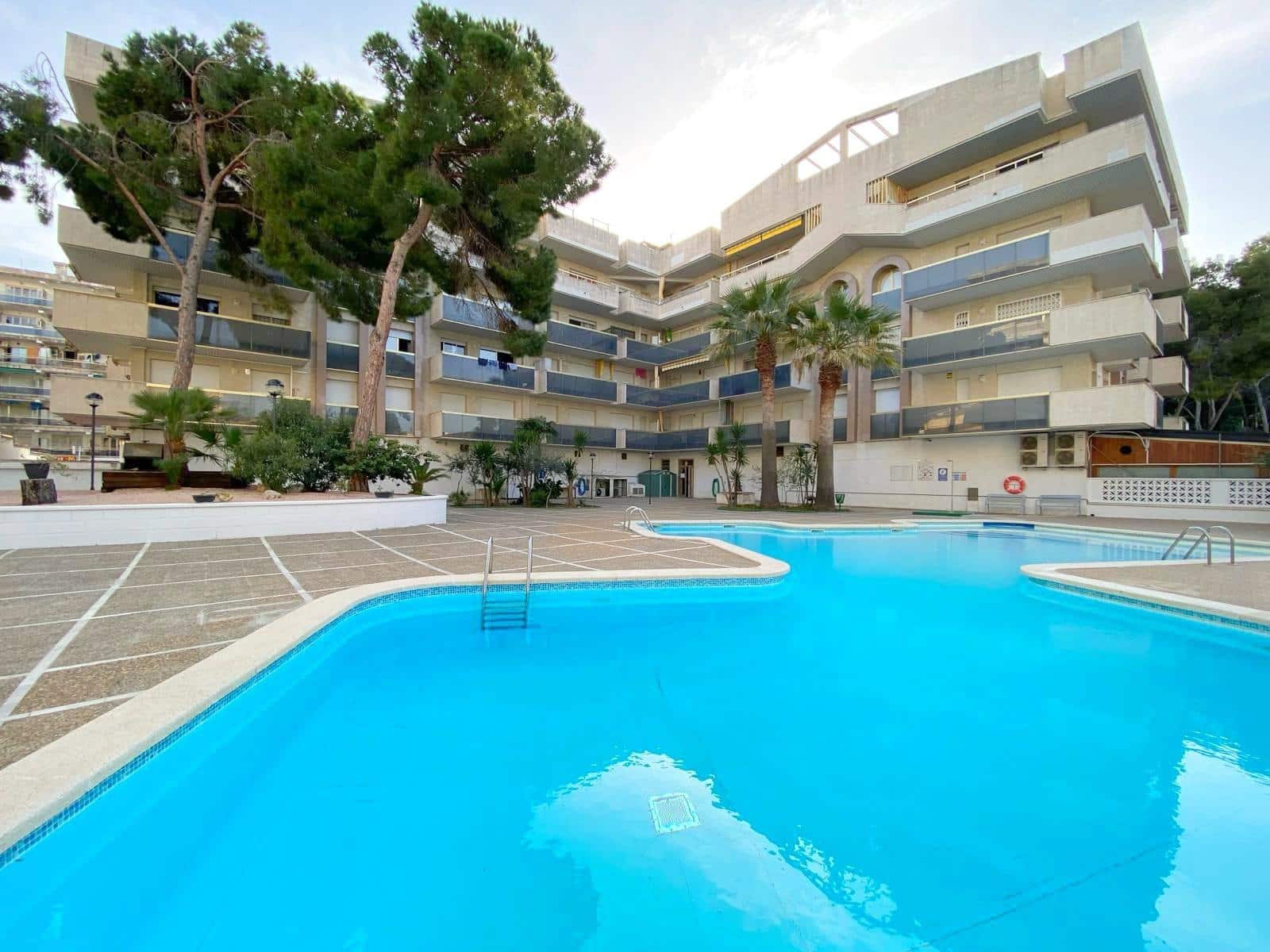2 soveværelse Penthouse til salg i Salou med swimmingpool garage - € 235.000 (Ref: 9089755)