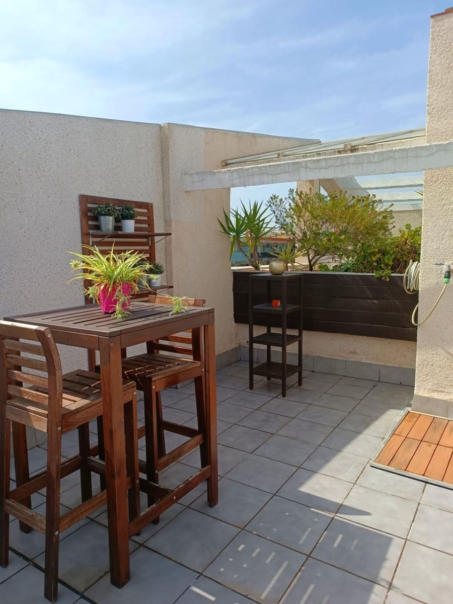 2 soveværelse Penthouse til salg i Salou med swimmingpool garage - € 235.000 (Ref: 9089755)