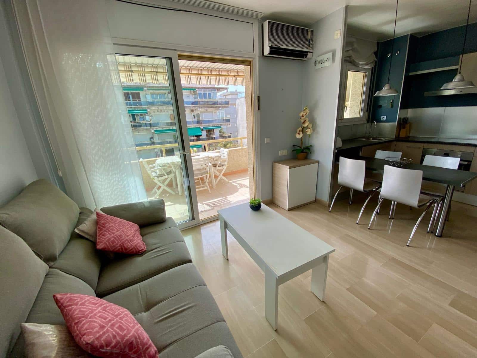 2 soveværelse Penthouse til salg i Salou med swimmingpool garage - € 235.000 (Ref: 9089755)