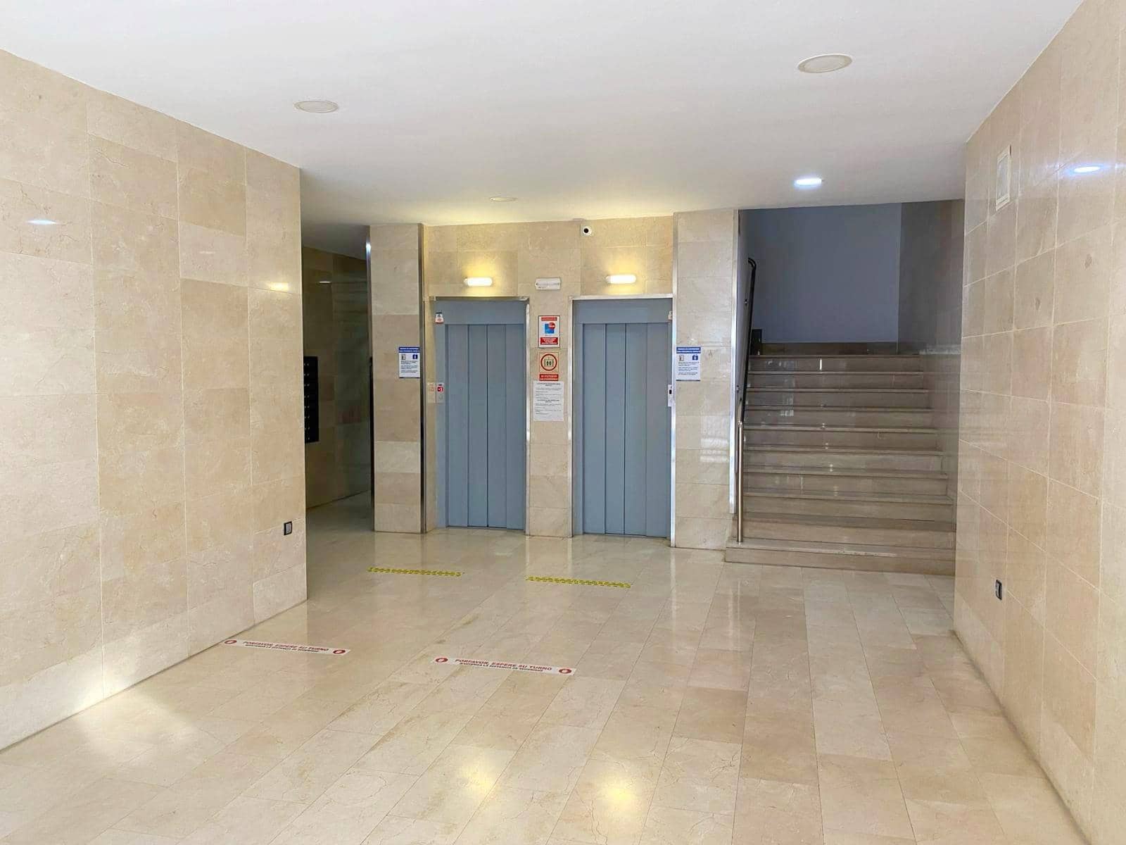 2 soveværelse Penthouse til salg i Salou med swimmingpool garage - € 235.000 (Ref: 9089755)