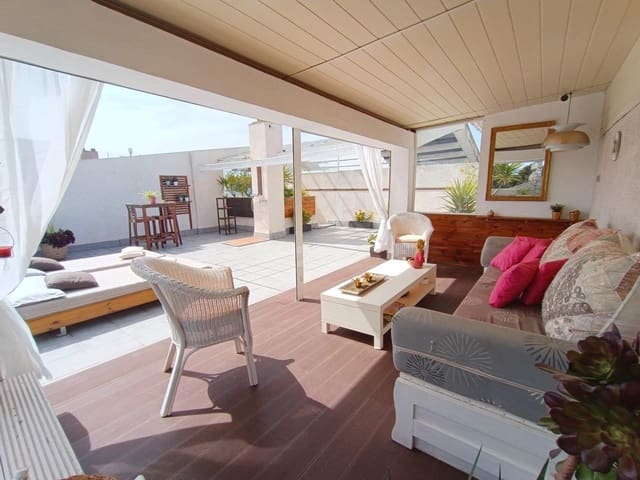 2 soverom Penthouse til salgs i Salou med svømmebasseng garasje - € 249 000 (Ref: 9089755)