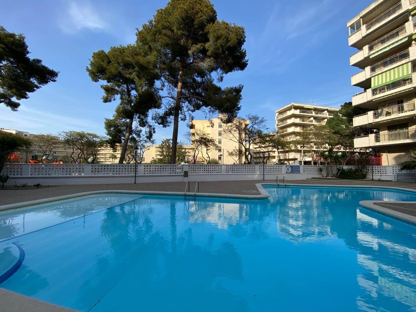 2 soveværelse Penthouse til salg i Salou med swimmingpool garage - € 235.000 (Ref: 9089755)