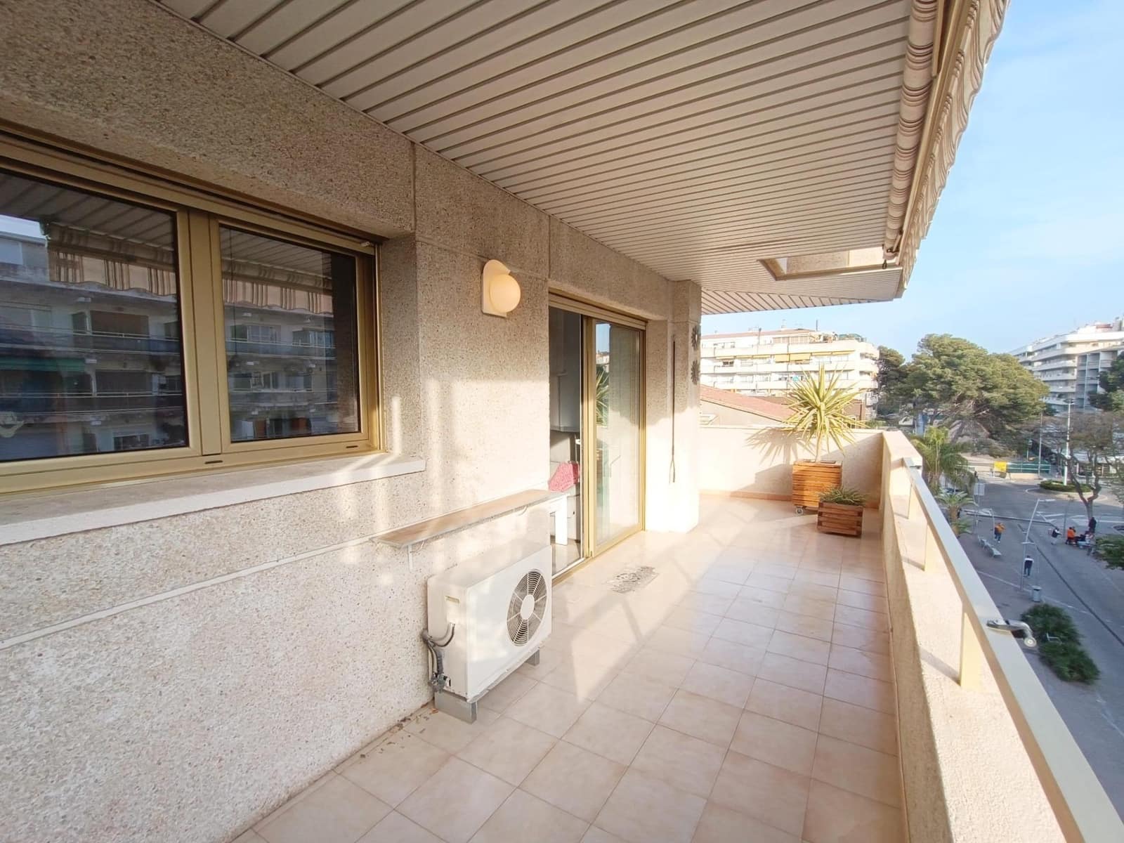 2 soveværelse Penthouse til salg i Salou med swimmingpool garage - € 235.000 (Ref: 9089755)