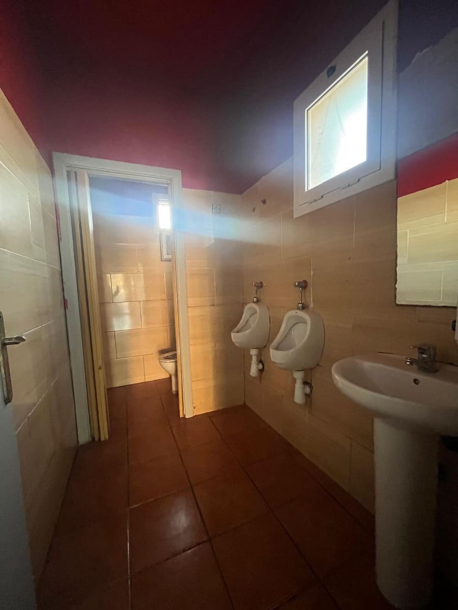 Erhverv til salg i Tarragona by - € 398.000 (Ref: 9106509)