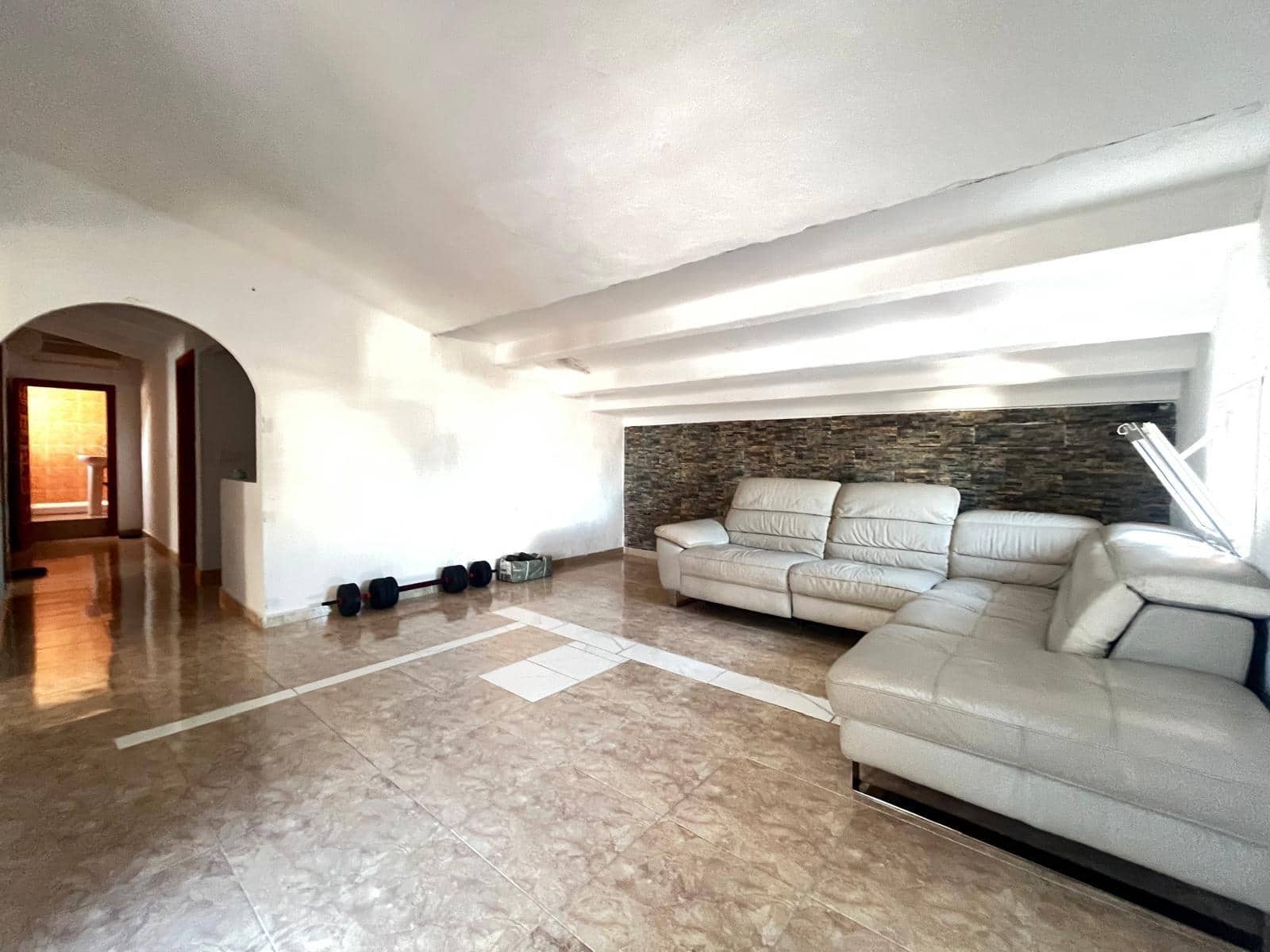 Erhverv til salg i Tarragona by - € 398.000 (Ref: 9106509)