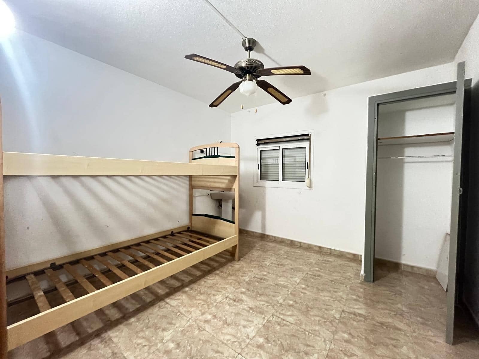 Erhverv til salg i Tarragona by - € 398.000 (Ref: 9106509)