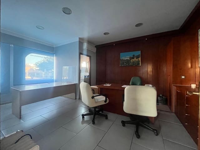 Erhverv til salg i Tarragona by - € 398.000 (Ref: 9106509)