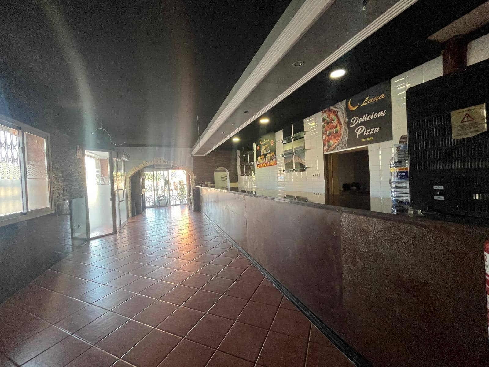 Erhverv til salg i Tarragona by - € 398.000 (Ref: 9106509)