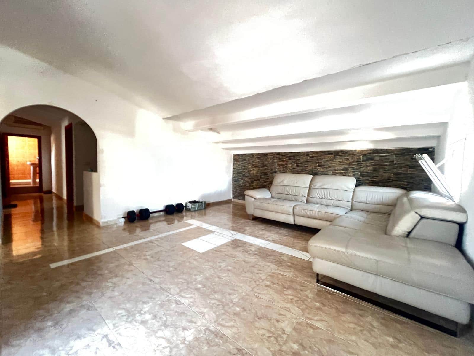 Erhverv til salg i Tarragona by - € 398.000 (Ref: 9106509)