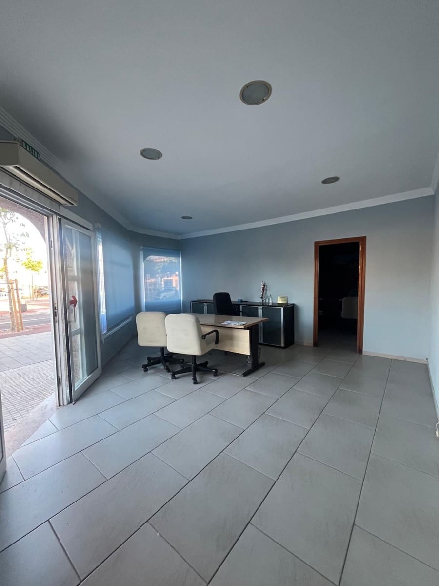 Erhverv til salg i Tarragona by - € 398.000 (Ref: 9106509)