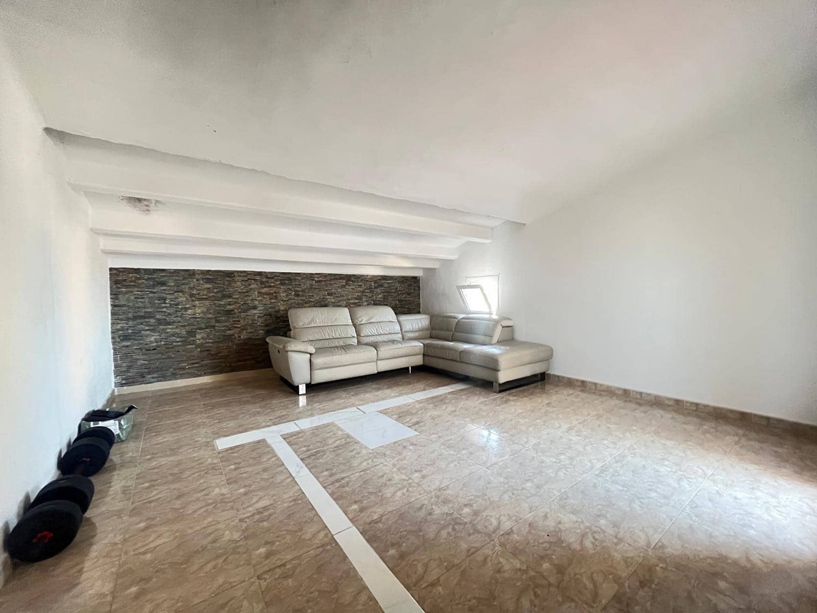 Erhverv til salg i Tarragona by - € 398.000 (Ref: 9106509)