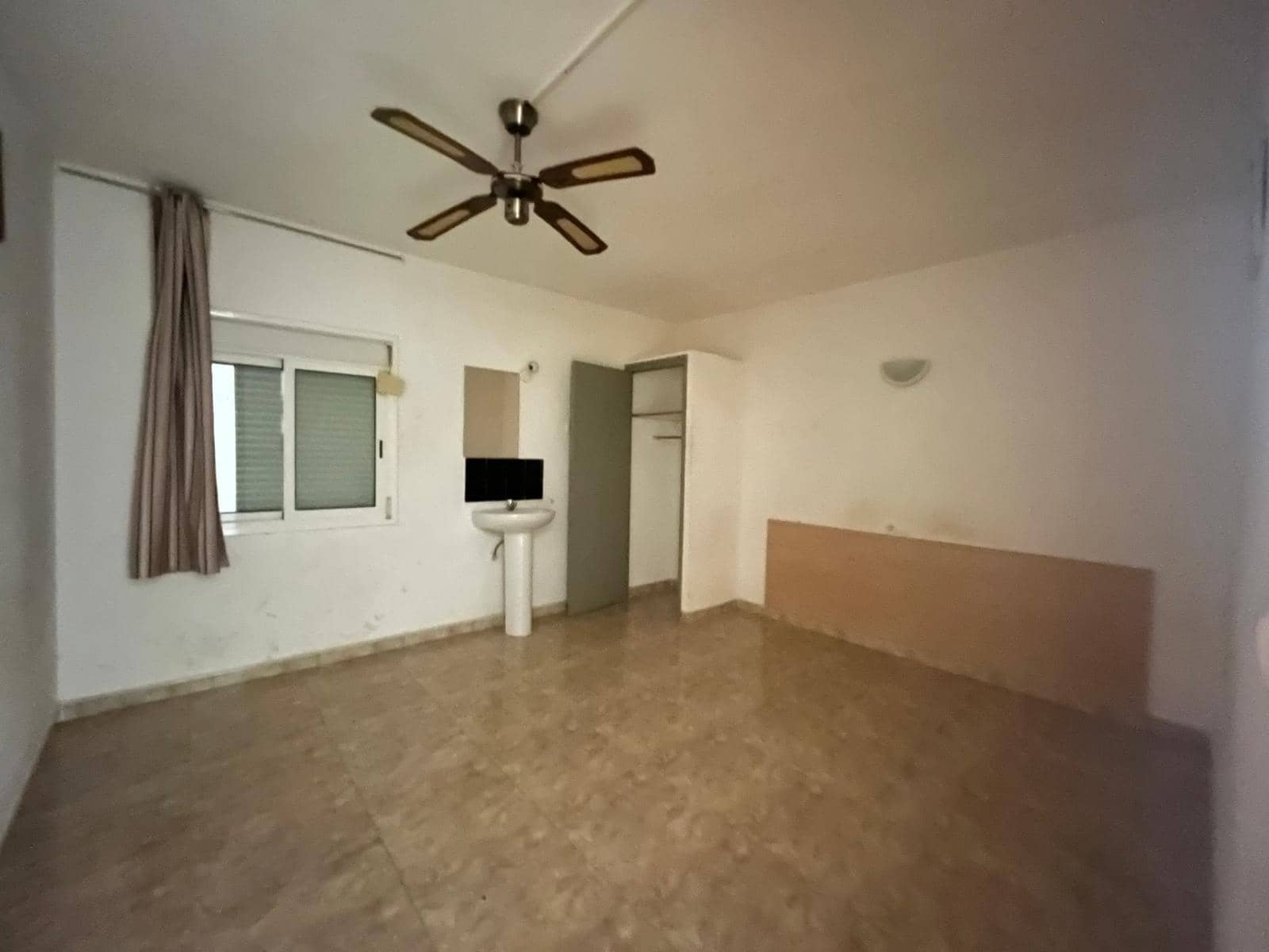 Erhverv til salg i Tarragona by - € 398.000 (Ref: 9106509)