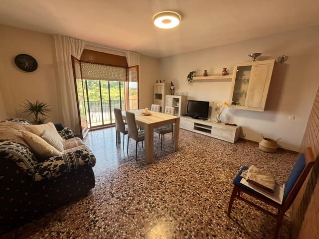 3 slaapkamer Finca/Landhuis te koop in La Torre de Claramunt met garage - € 170.000 (Ref: 9152139)