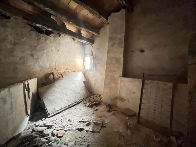 Ruine zu verkaufen in Rocafort de Queralt - 46.000 € (Ref: 9153897)