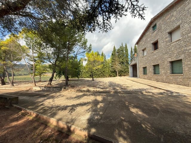 10 bedroom Finca/Country House for sale in Santa Maria de Miralles with pool - € 336,000 (Ref: 9242874)
