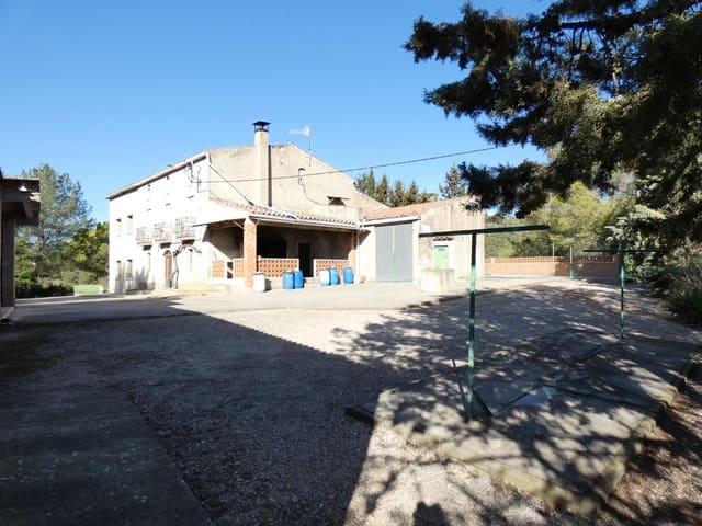 10 bedroom Finca/Country House for sale in Santa Maria de Miralles with pool - € 336,000 (Ref: 9242874)