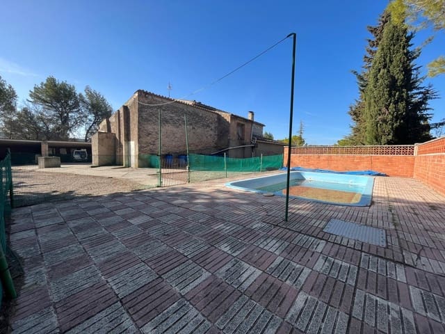 10 bedroom Finca/Country House for sale in Santa Maria de Miralles with pool - € 336,000 (Ref: 9242874)