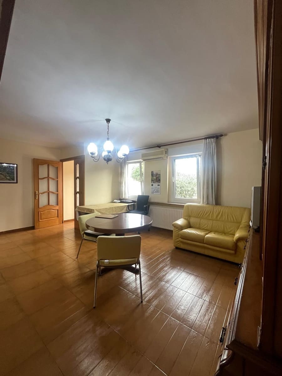 4 soveværelse Rækkehus til salg i Sant Sadurni d'Anoia med garage - € 350.000 (Ref: 9242875)