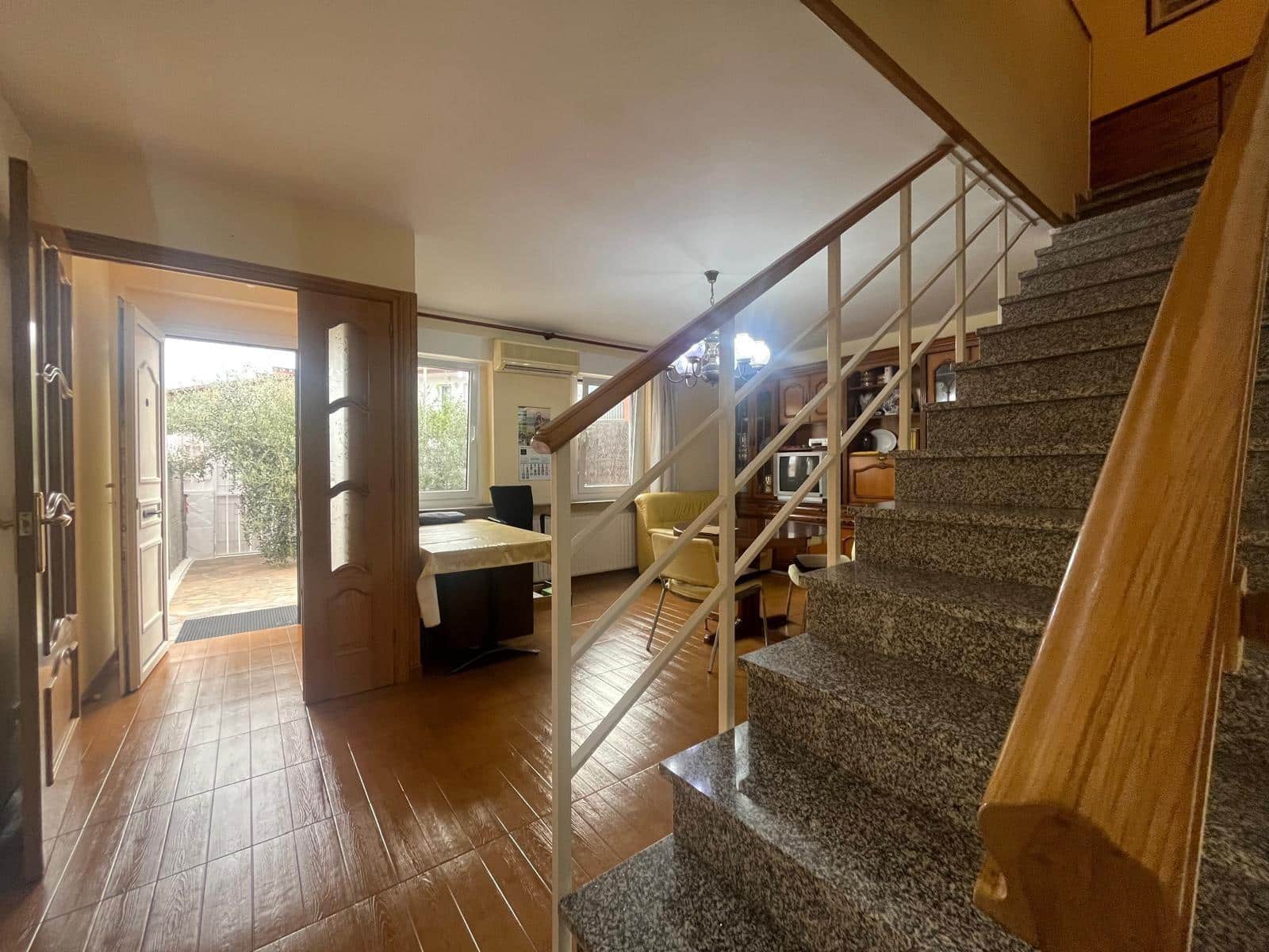 4 soveværelse Rækkehus til salg i Sant Sadurni d'Anoia med garage - € 350.000 (Ref: 9242875)