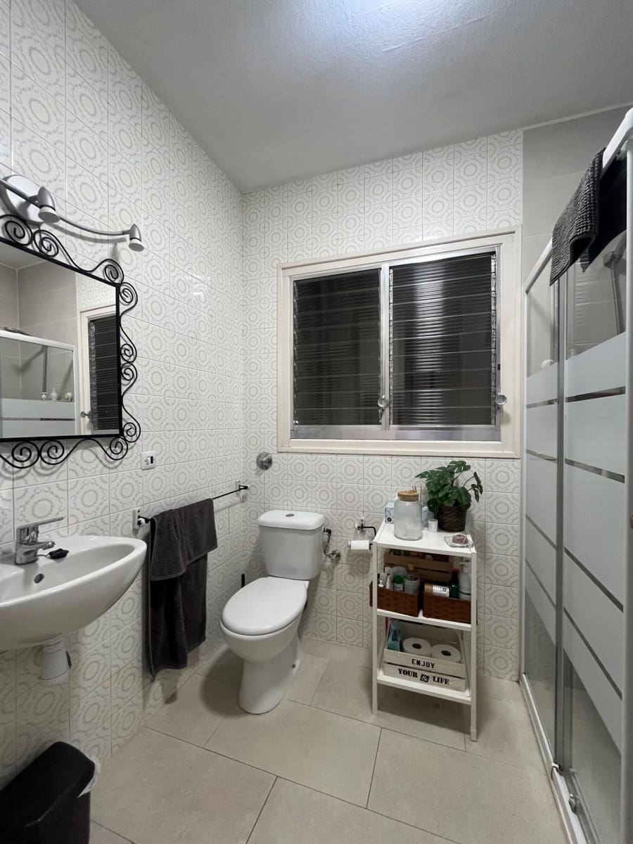 4 makuuhuone Omakotitalo myytävänä paikassa Terrassa mukana 
autotalli - 410 000 € (Ref: 9248180)