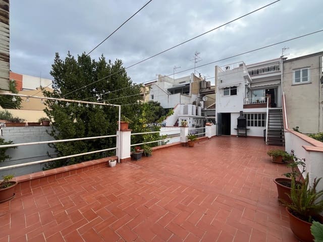 4 makuuhuone Omakotitalo myytävänä paikassa Terrassa mukana 
autotalli - 410 000 € (Ref: 9248180)