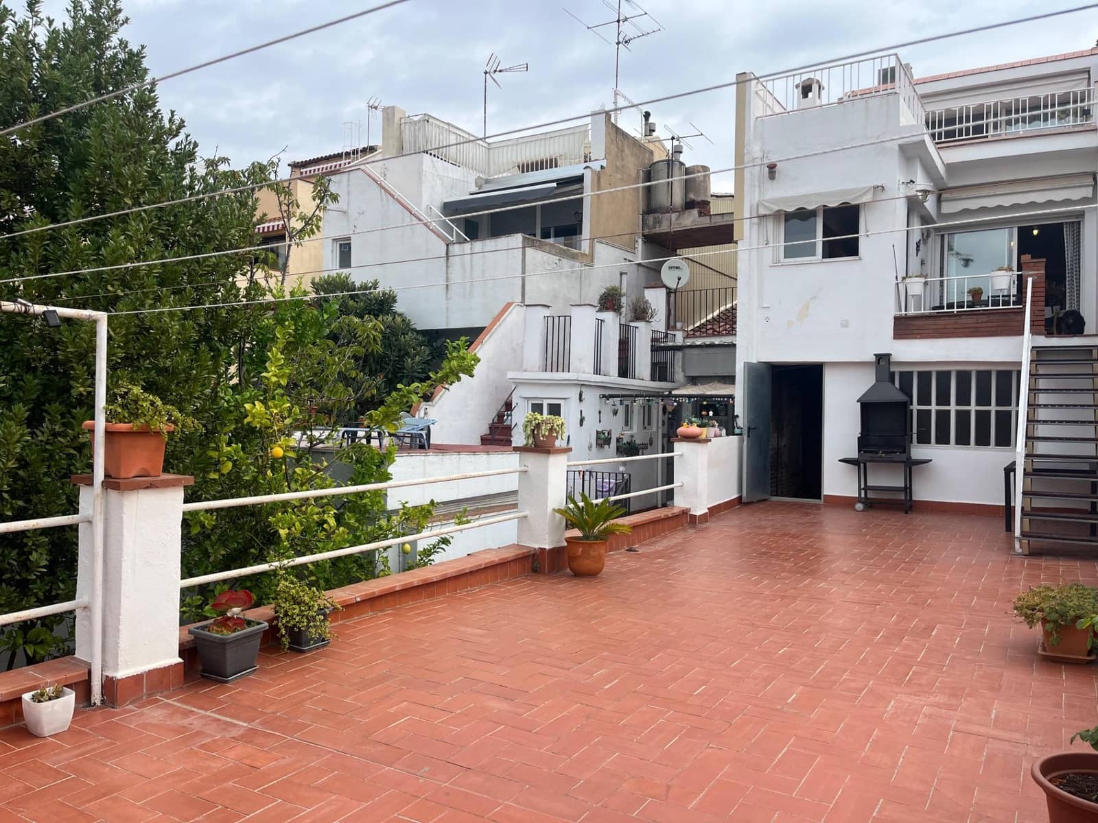 4 makuuhuone Omakotitalo myytävänä paikassa Terrassa mukana 
autotalli - 410 000 € (Ref: 9248180)