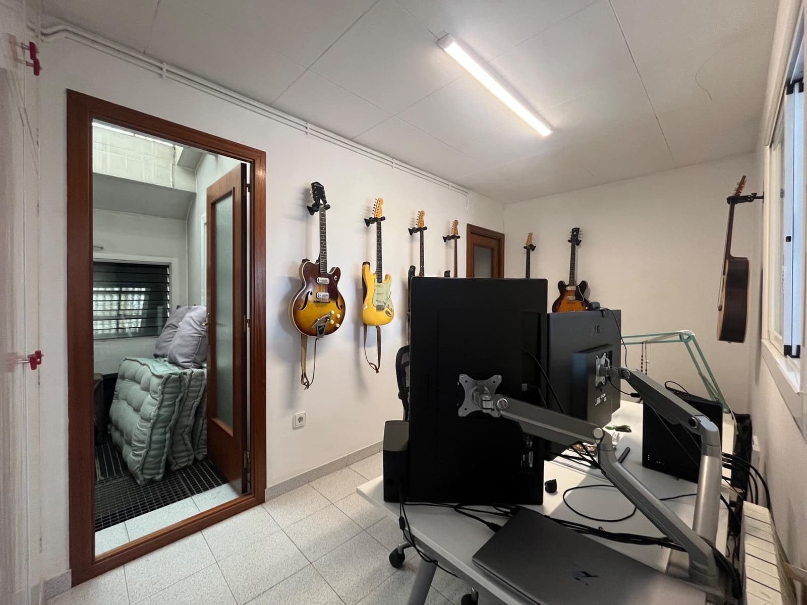 4 makuuhuone Omakotitalo myytävänä paikassa Terrassa mukana 
autotalli - 410 000 € (Ref: 9248180)