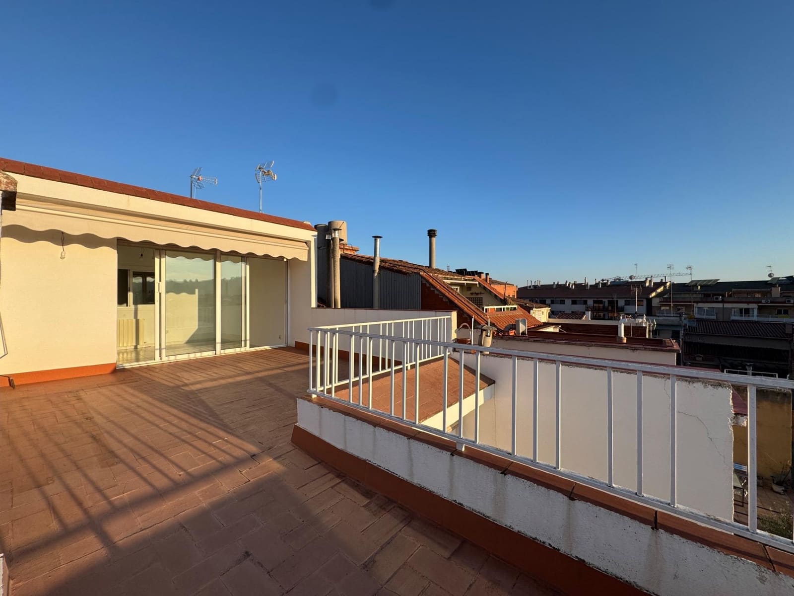 4 soverom Hus til salgs i Terrassa med garasje - € 398 000 (Ref: 9248180)