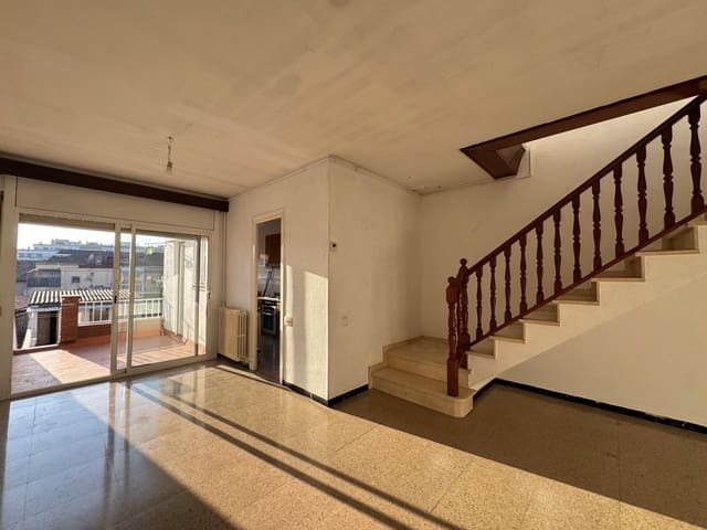 4 slaapkamer Huis te koop in Terrassa met garage - € 398.000 (Ref: 9248180)