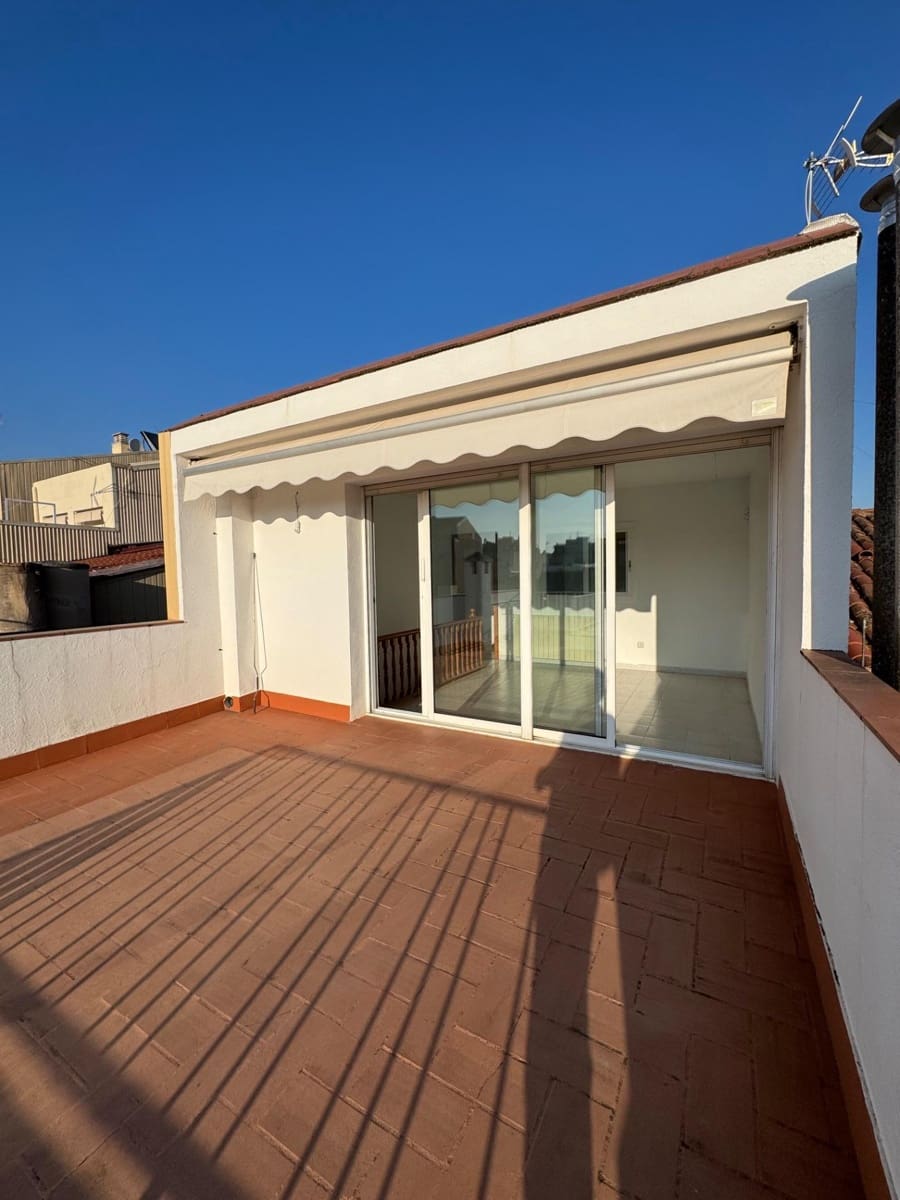 4 soverom Hus til salgs i Terrassa med garasje - € 398 000 (Ref: 9248180)