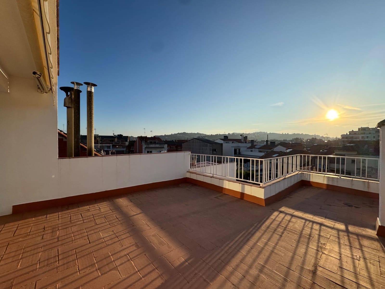 4 soverom Hus til salgs i Terrassa med garasje - € 398 000 (Ref: 9248180)
