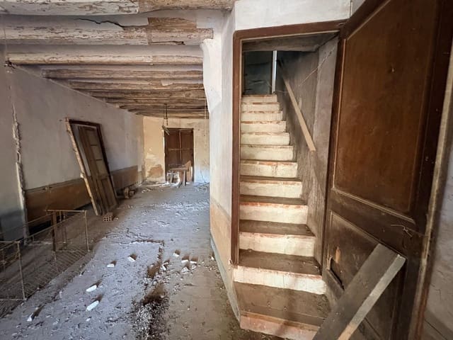 Casa em Banda para venda em Santa Coloma de Queralt com garagem - 105 000 € (Ref: 9264508)