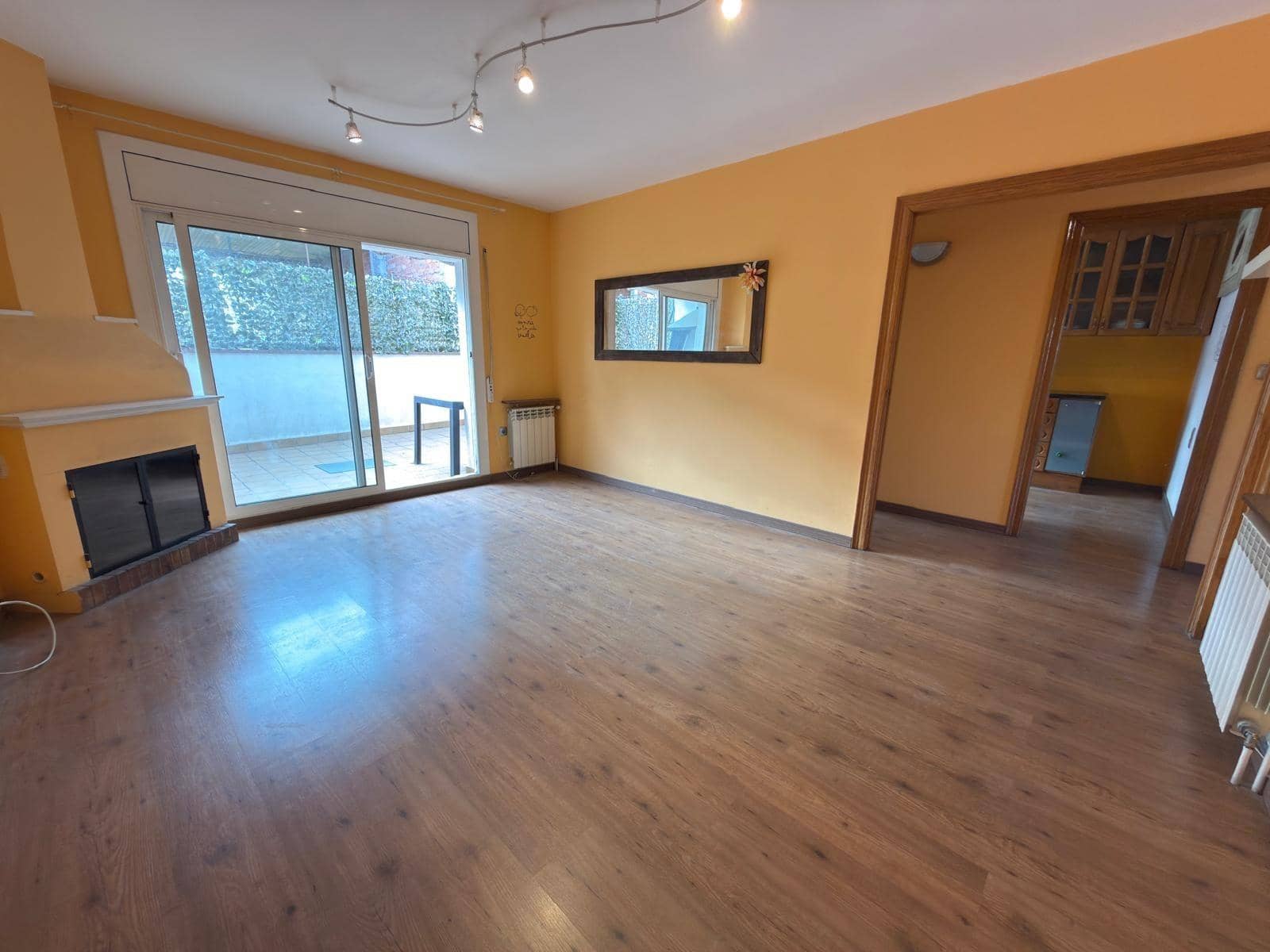 2 bedroom Flat for sale in Odena with garage - € 220,000 (Ref: 9276330)