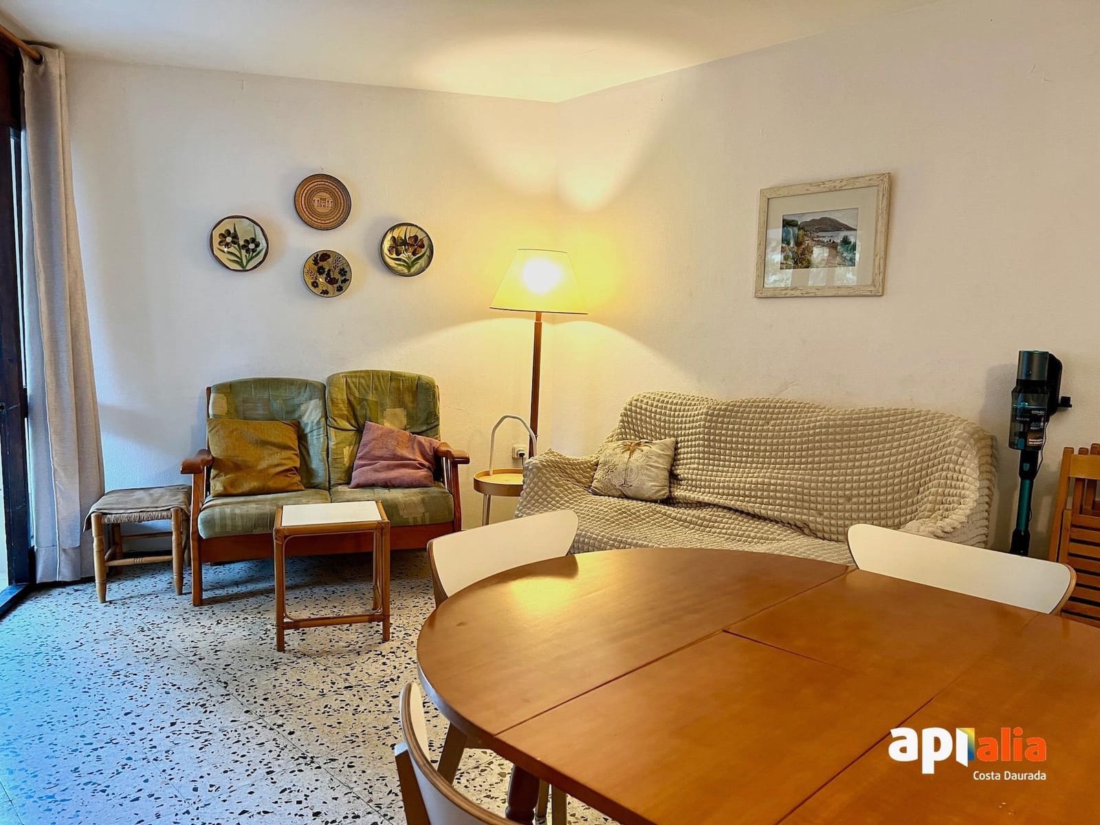 3 slaapkamer Flat te koop in Salou met zwembad - € 140.000 (Ref: 9294393)