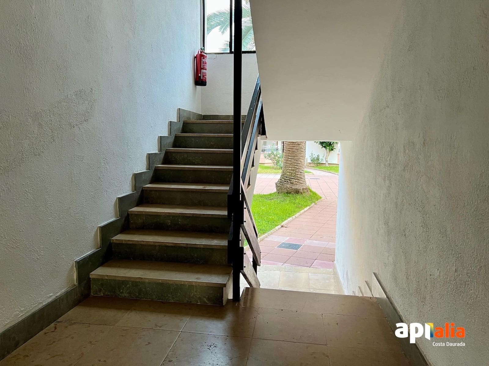 3 slaapkamer Flat te koop in Salou met zwembad - € 140.000 (Ref: 9294393)