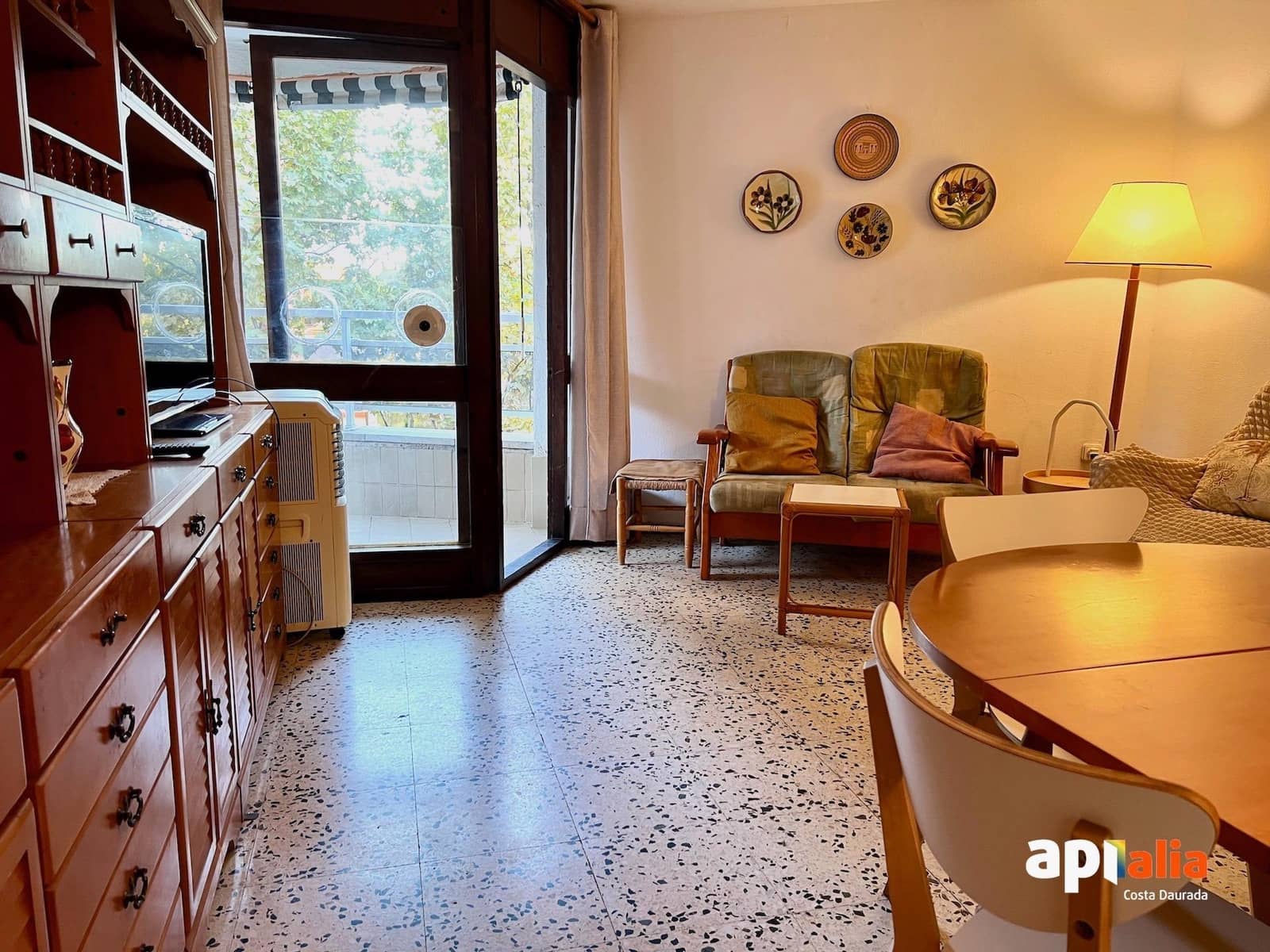 3 slaapkamer Flat te koop in Salou met zwembad - € 140.000 (Ref: 9294393)