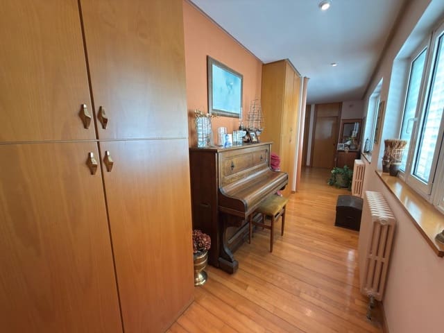 6 soveværelse Villa til salg i Igualada med swimmingpool garage - € 655.000 (Ref: 9305176)