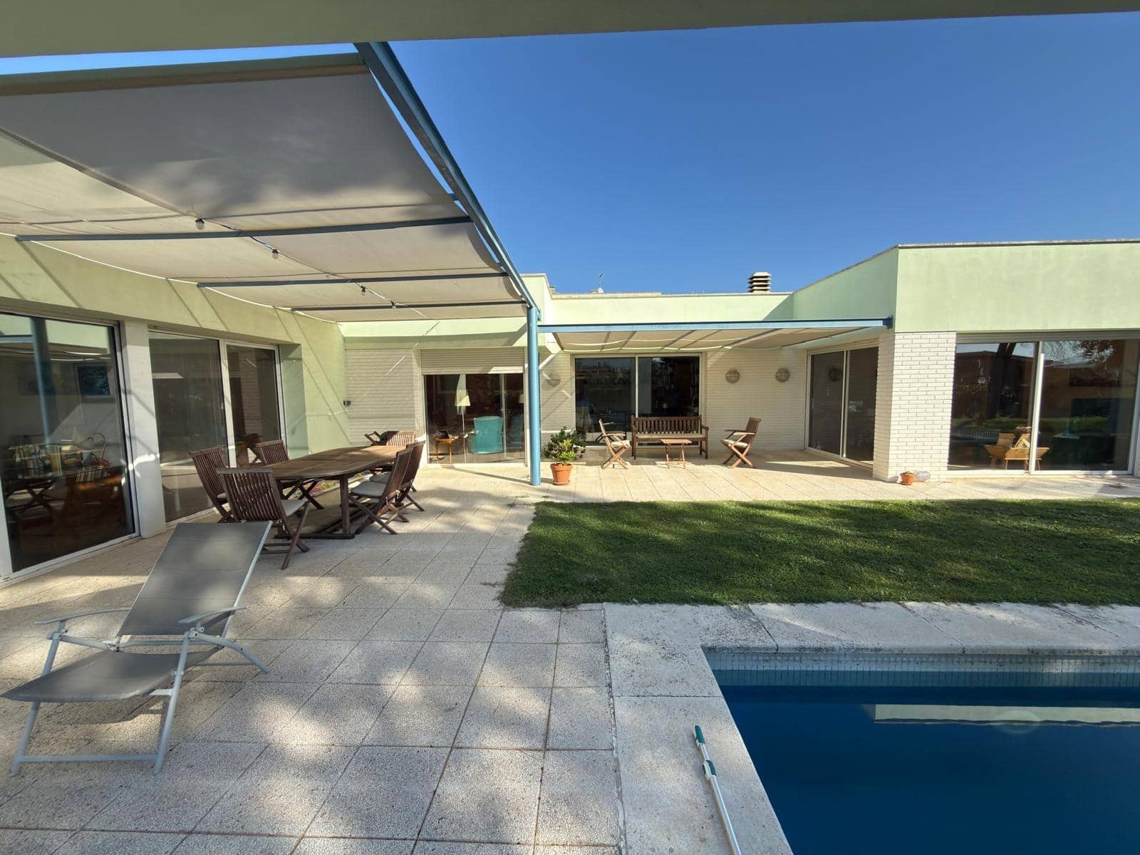 6 soveværelse Villa til salg i Igualada med swimmingpool garage - € 655.000 (Ref: 9305176)