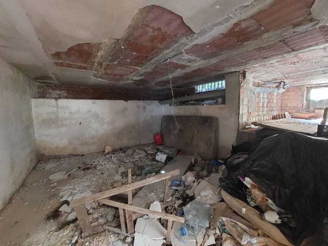 2 bedroom Villa for sale in La Torre de Claramunt with garage - € 99,000 (Ref: 9312874)