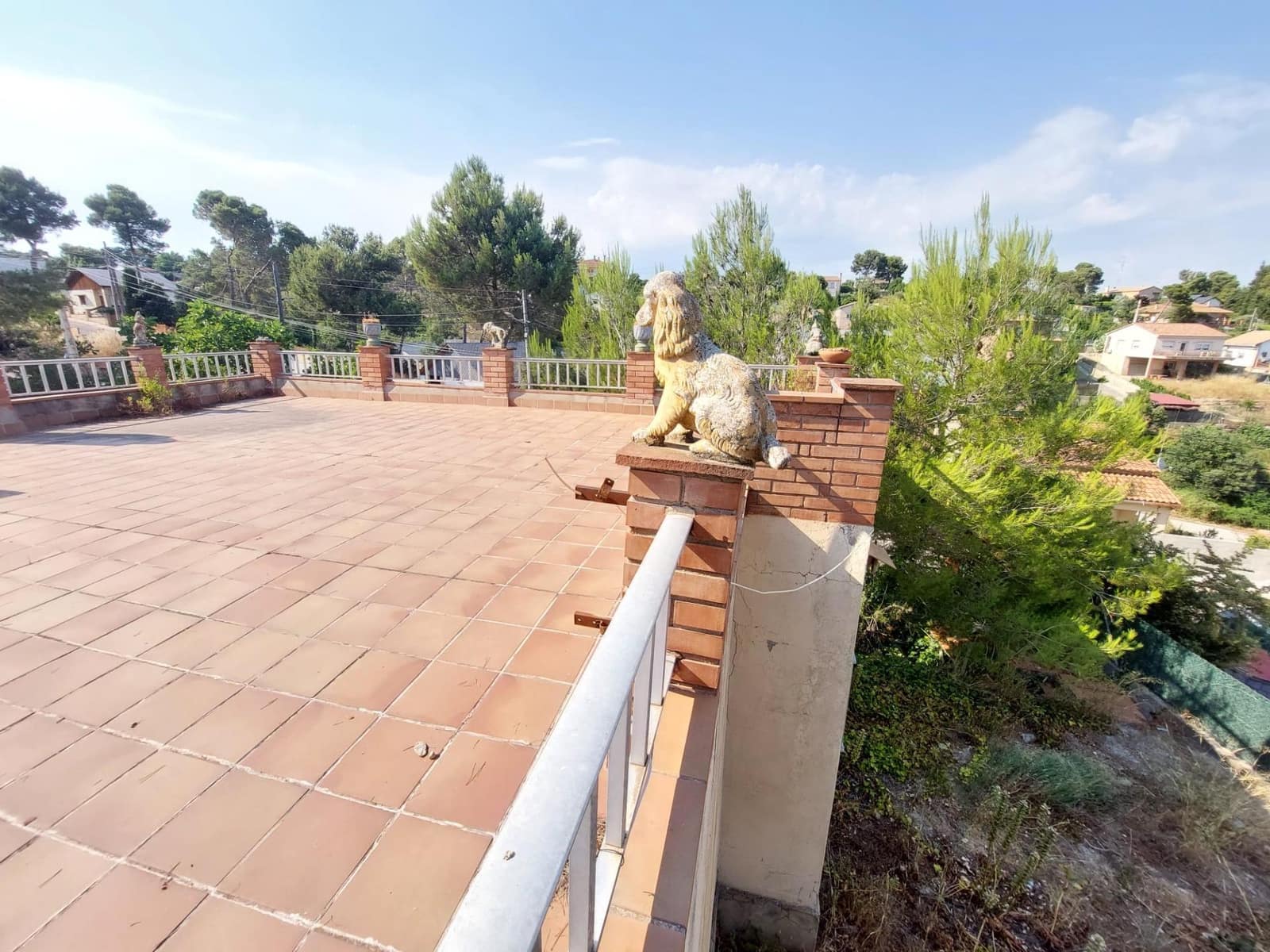 2 bedroom Villa for sale in La Torre de Claramunt with garage - € 99,000 (Ref: 9312874)