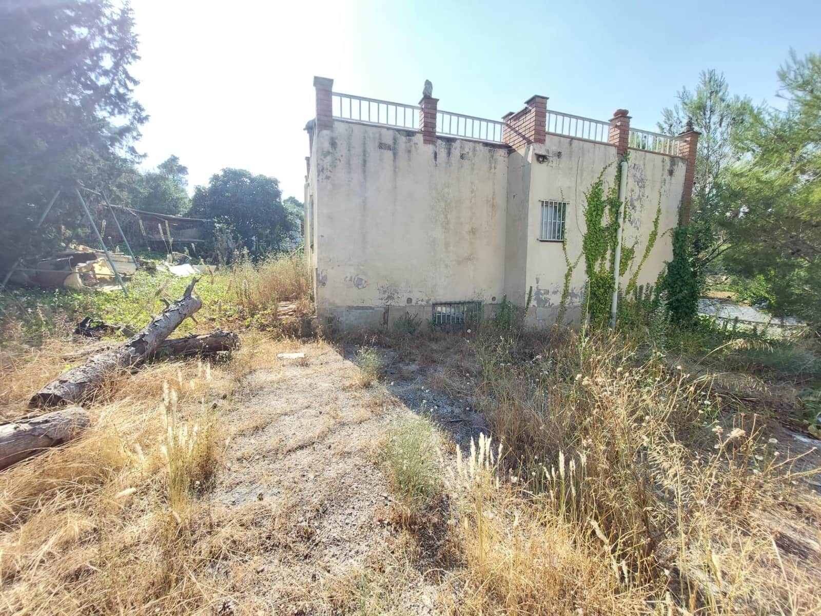 2 bedroom Villa for sale in La Torre de Claramunt with garage - € 99,000 (Ref: 9312874)