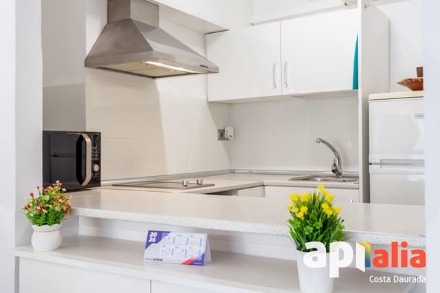 1 bedroom Flat for sale in Salou with pool garage - € 180,000 (Ref: 9334965)