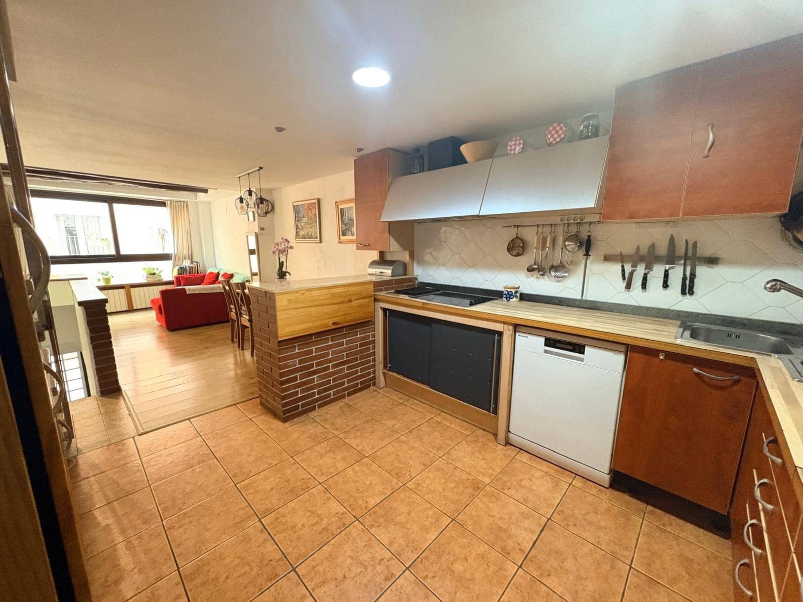 2 slaapkamer Huis te koop in Sant Marti de Tous - € 190.000 (Ref: 9374039)