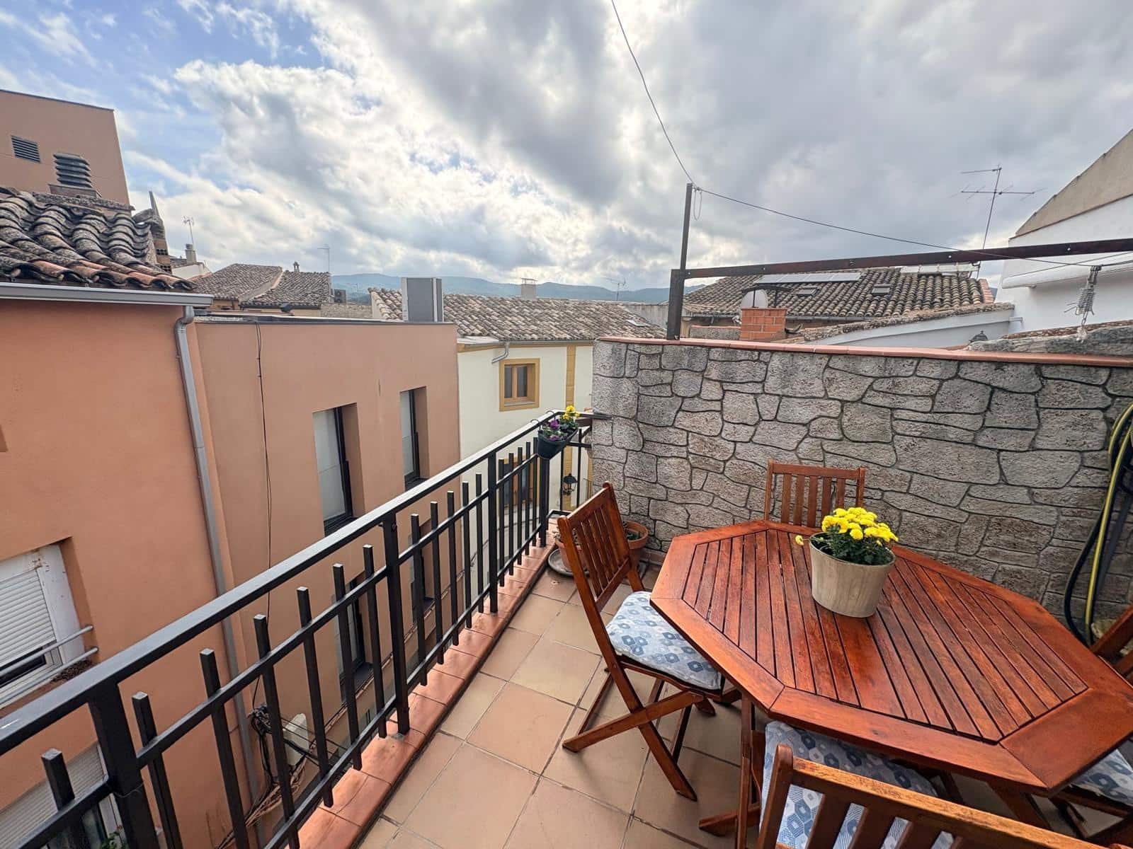 2 slaapkamer Huis te koop in Sant Marti de Tous - € 190.000 (Ref: 9374039)